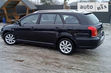 Универсал Toyota Avensis 2004 в Сарнах