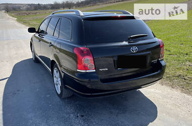 Универсал Toyota Avensis 2006 в Бродах