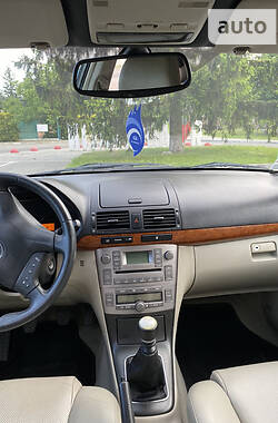 Седан Toyota Avensis 2007 в Луцке