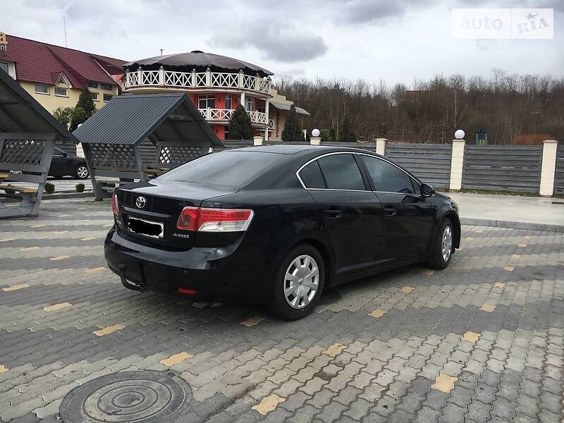Седан Toyota Avensis 2008 в Виноградове