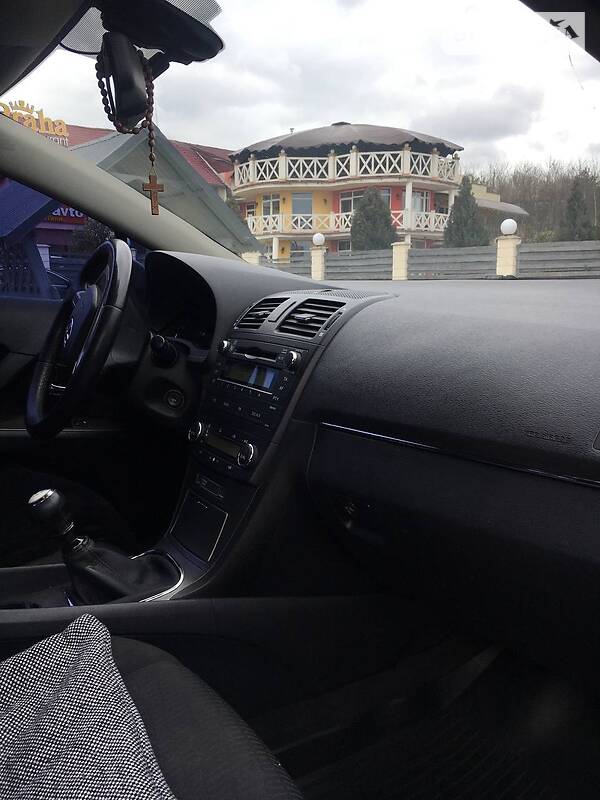 Седан Toyota Avensis 2008 в Виноградове