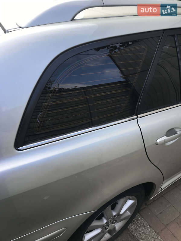 Универсал Toyota Avensis 2003 в Коломые