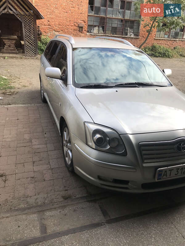 Универсал Toyota Avensis 2003 в Коломые