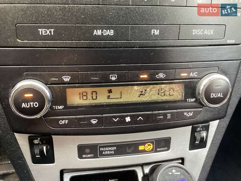 Універсал Toyota Avensis 2009 в Києві