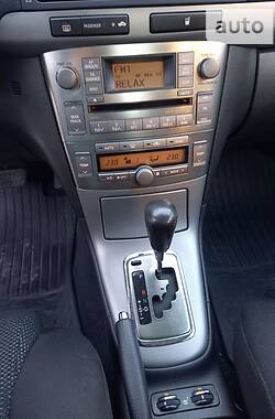 Седан Toyota Avensis 2007 в Костополе