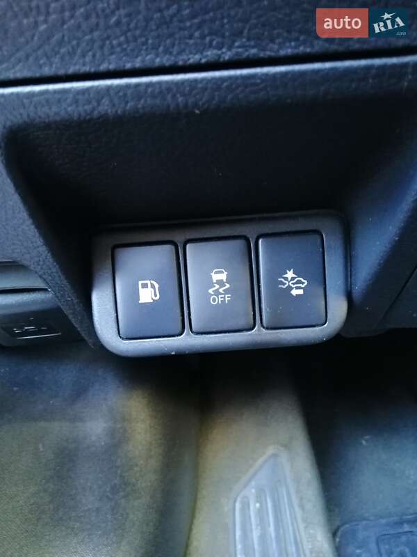 Универсал Toyota Avensis 2016 в Николаеве