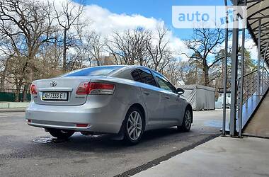 Седан Toyota Avensis 2008 в Киеве