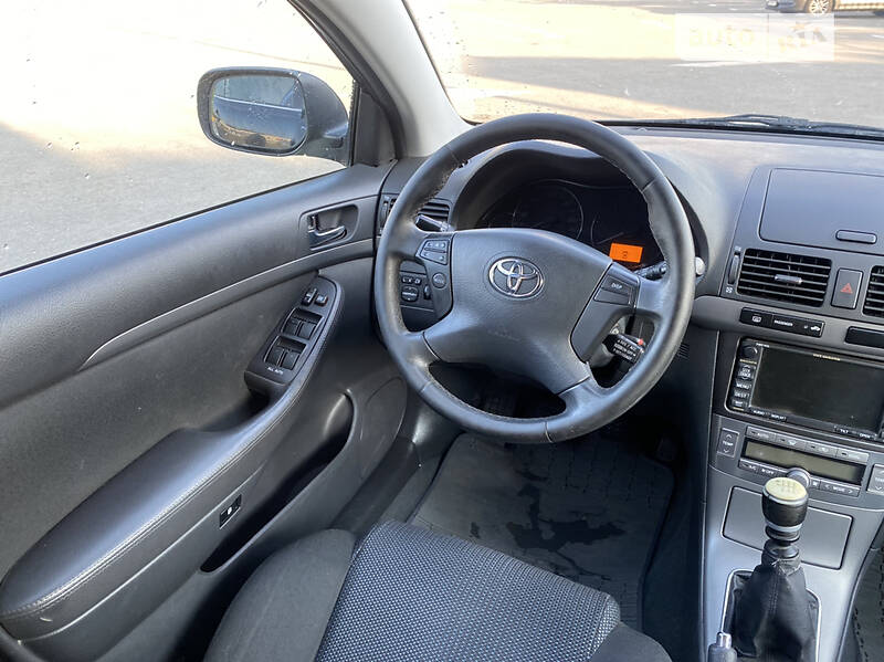 Универсал Toyota Avensis 2008 в Ужгороде
