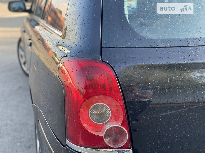 Универсал Toyota Avensis 2008 в Ужгороде