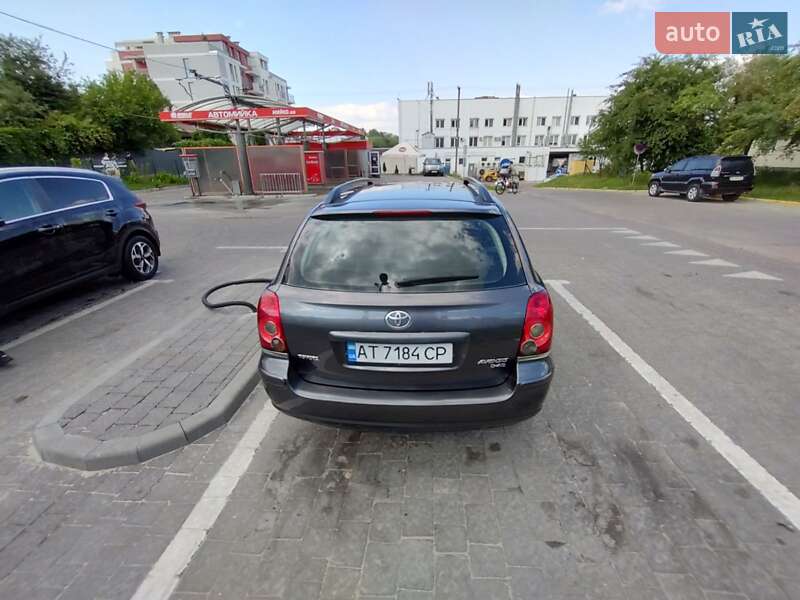 Универсал Toyota Avensis 2008 в Львове