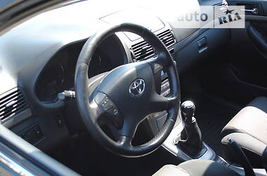 Универсал Toyota Avensis 2006 в Чернигове