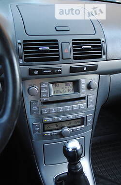 Универсал Toyota Avensis 2006 в Чернигове