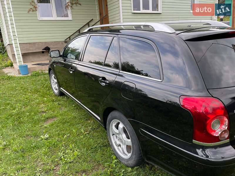 Універсал Toyota Avensis 2007 в Долині