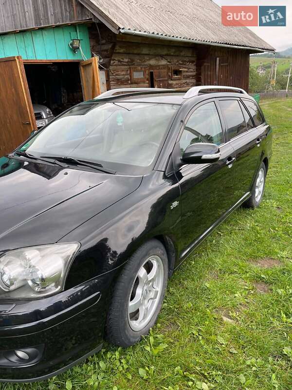 Універсал Toyota Avensis 2007 в Долині