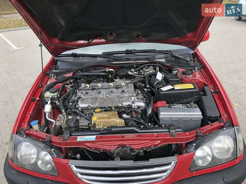 Универсал Toyota Avensis 2000 в Виннице