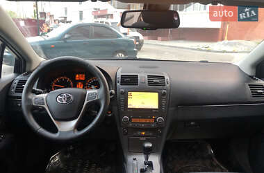Универсал Toyota Avensis 2010 в Львове