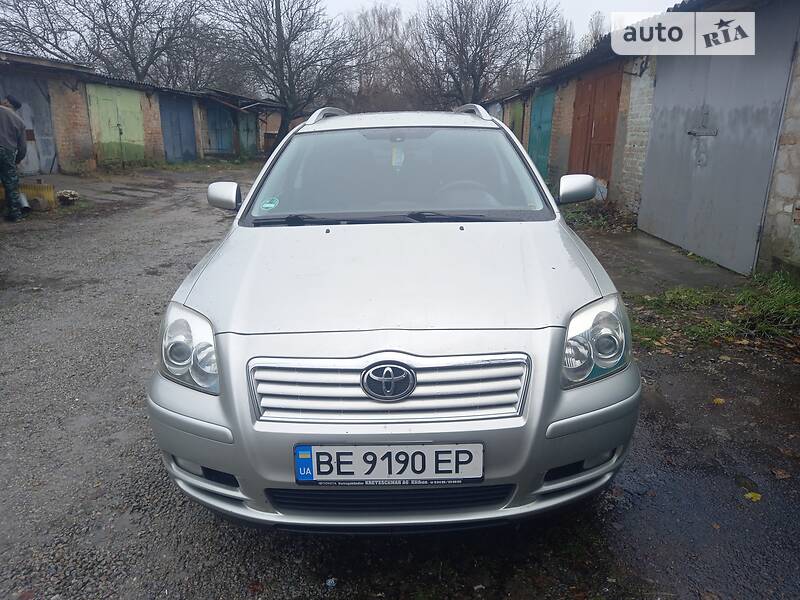 Універсал Toyota Avensis 2004 в Миколаєві
