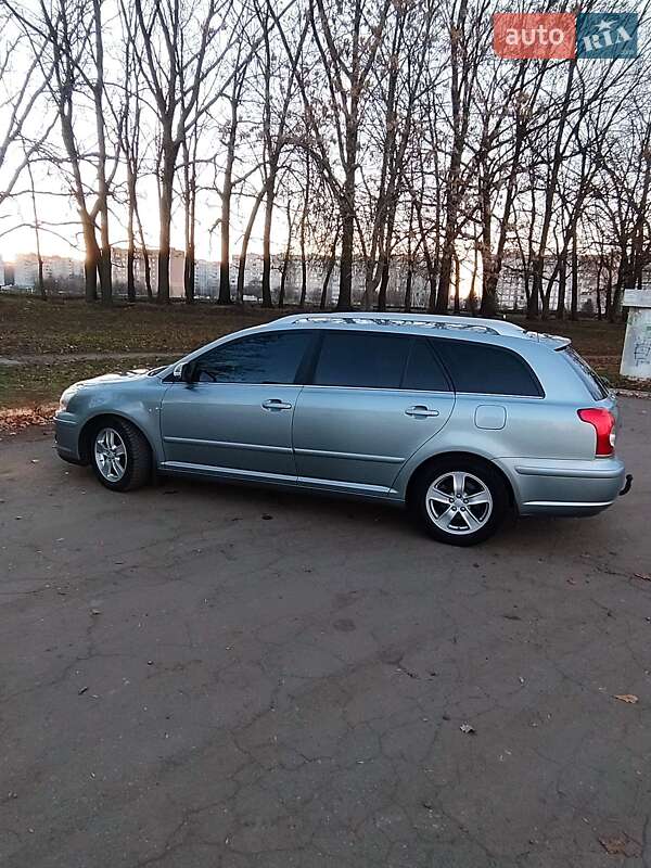 Универсал Toyota Avensis 2008 в Первомайске