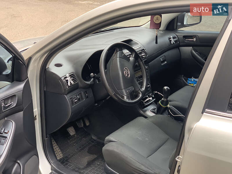 Универсал Toyota Avensis 2005 в Мукачево