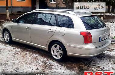 Универсал Toyota Avensis 2003 в Глухове