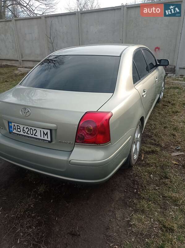 Седан Toyota Avensis 2005 в Жмеринке