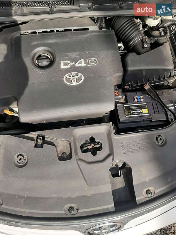 Универсал Toyota Avensis 2010 в Нежине