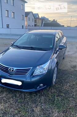 Универсал Toyota Avensis 2010 в Бродах