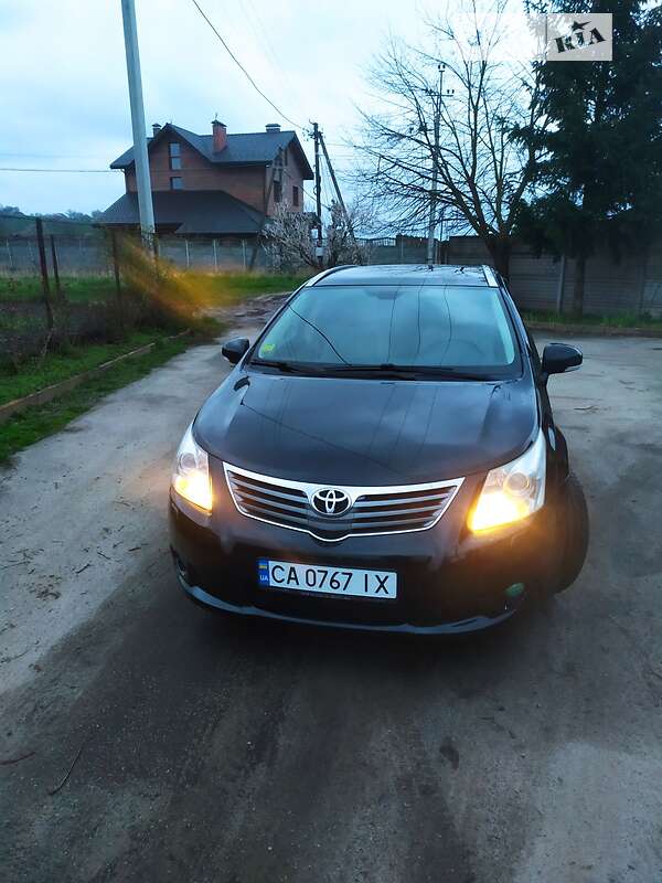 Универсал Toyota Avensis 2009 в 