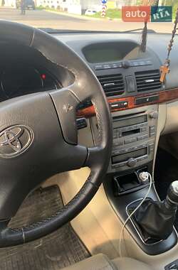 Универсал Toyota Avensis 2005 в 