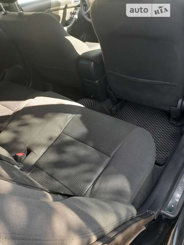 Універсал Toyota Avensis 2003 в Вознесенську