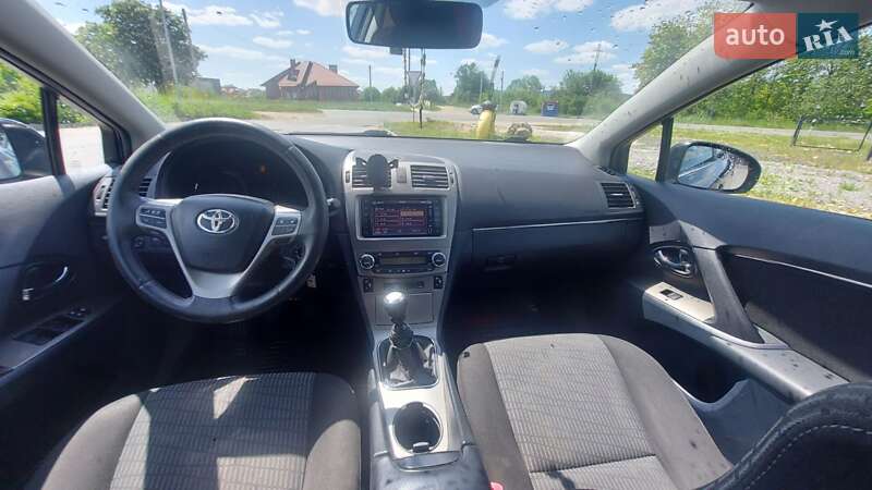 Универсал Toyota Avensis 2010 в Львове