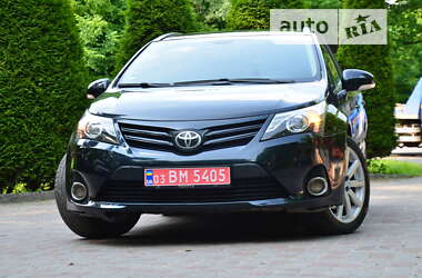 Універсал Toyota Avensis 2014 в Дрогобичі