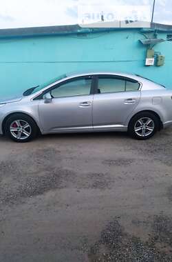 Седан Toyota Avensis 2009 в Никополе