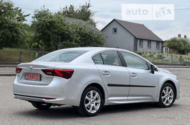 Седан Toyota Avensis 2015 в 