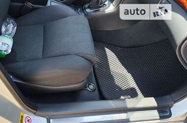 Универсал Toyota Avensis 2004 в 