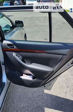 Универсал Toyota Avensis 2004 в 