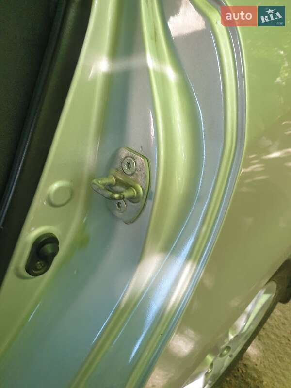 Універсал Toyota Avensis 2003 в Чорткові