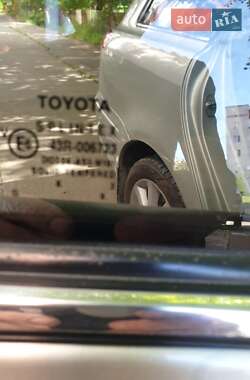 Универсал Toyota Avensis 2003 в 