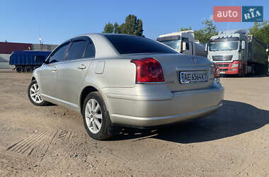 Седан Toyota Avensis 2004 в Кривом Роге