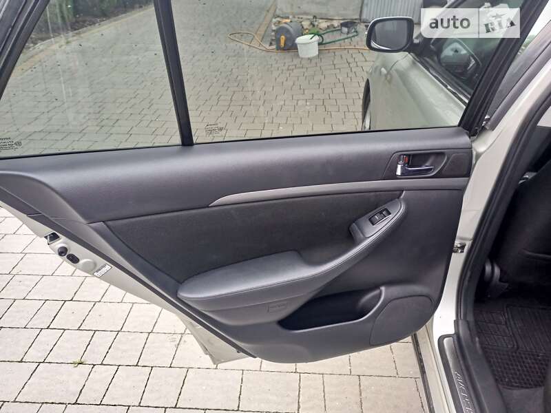 Универсал Toyota Avensis 2006 в Тернополе