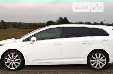 Универсал Toyota Avensis 2015 в Киеве