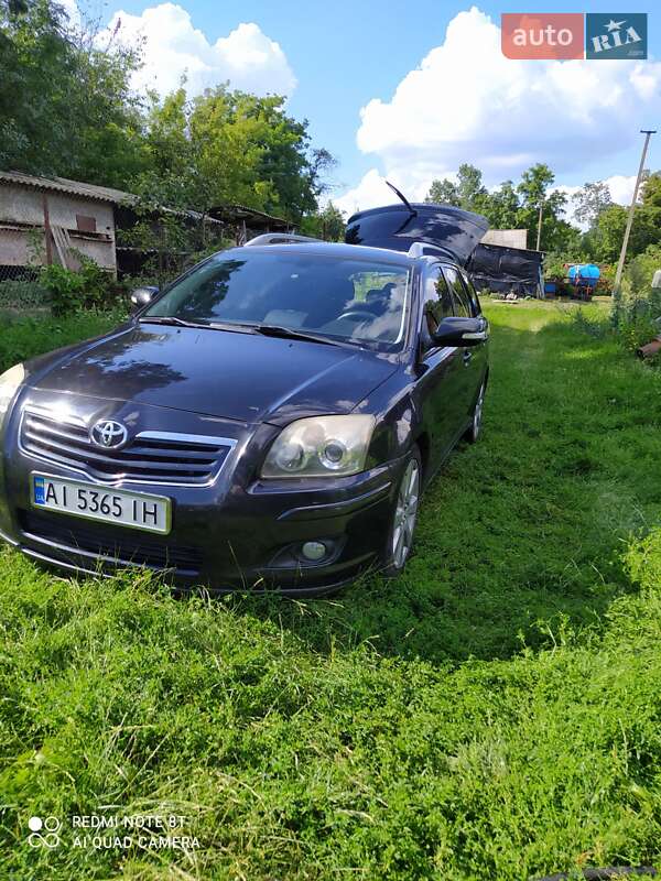 Универсал Toyota Avensis 2008 в Киеве