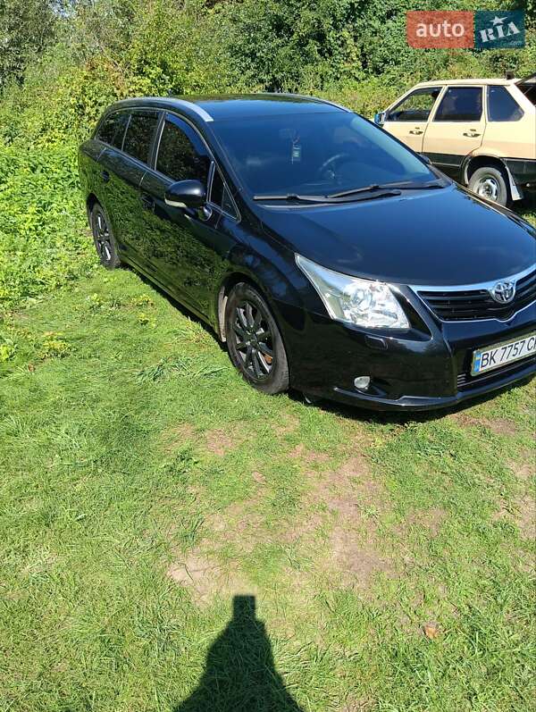 Универсал Toyota Avensis 2011 в Надворной фото 11 Универсал Toyota Avensis 2011 в Надворной