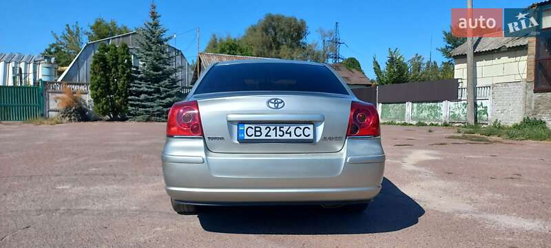 Седан Toyota Avensis 2003 в Чернігові