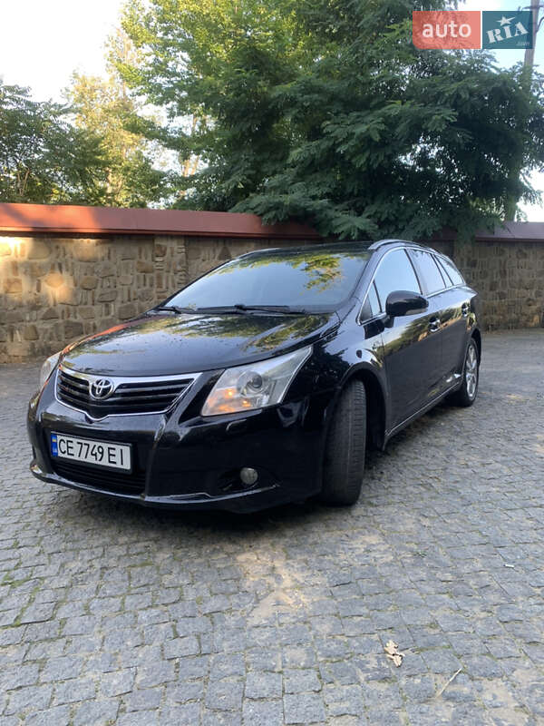 Універсал Toyota Avensis 2009 в Чернівцях