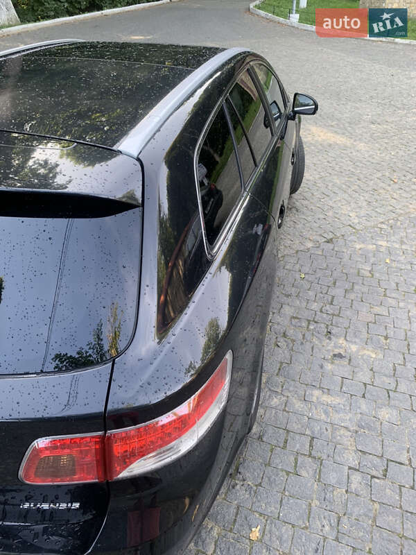 Універсал Toyota Avensis 2009 в Чернівцях