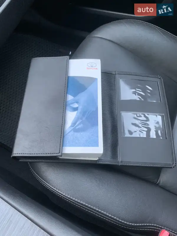 Універсал Toyota Avensis 2009 в Чернівцях документ