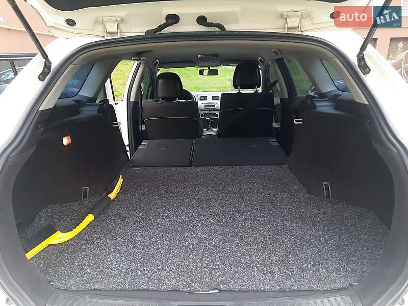 Универсал Toyota Avensis 2012 в Хмельницком