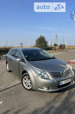 Универсал Toyota Avensis 2011 в Бродах