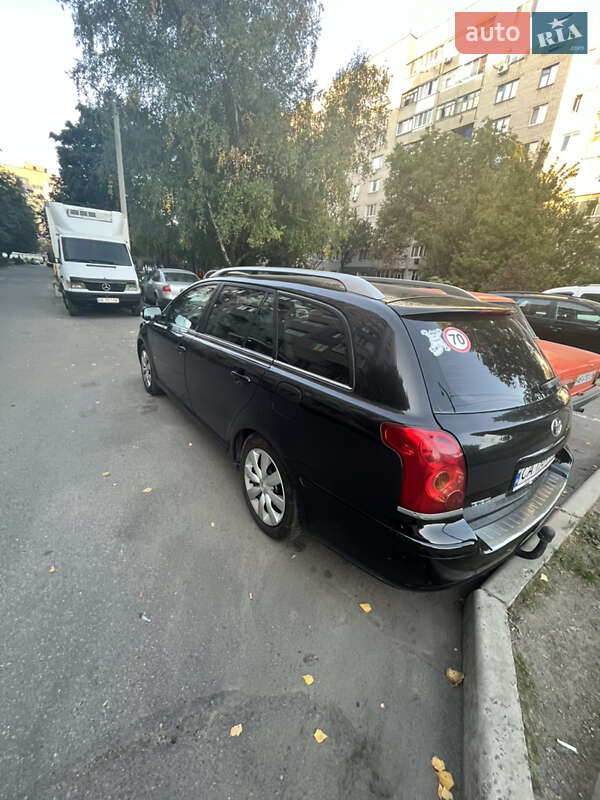 Універсал Toyota Avensis 2007 в Дніпрі